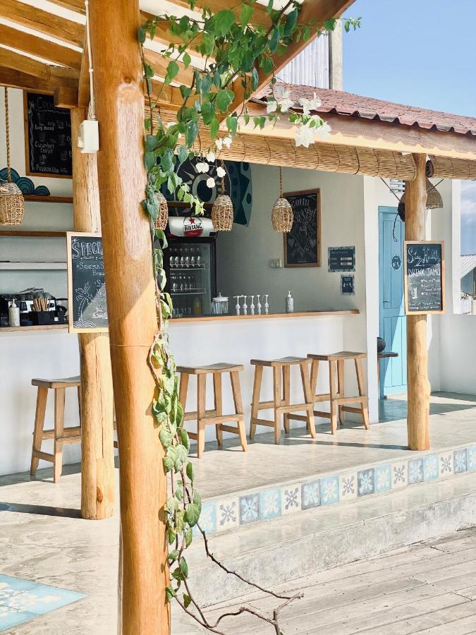 Seaesta Komodo Hostel & Hotel Labuan Bajo Ngoại thất bức ảnh