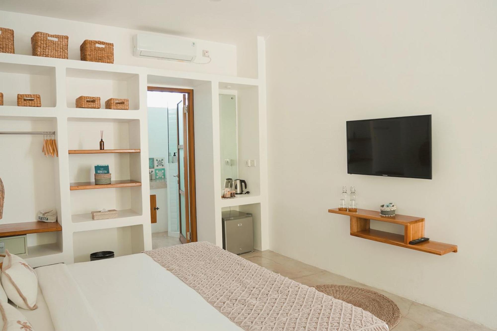 Seaesta Komodo Hostel & Hotel Labuan Bajo Ngoại thất bức ảnh