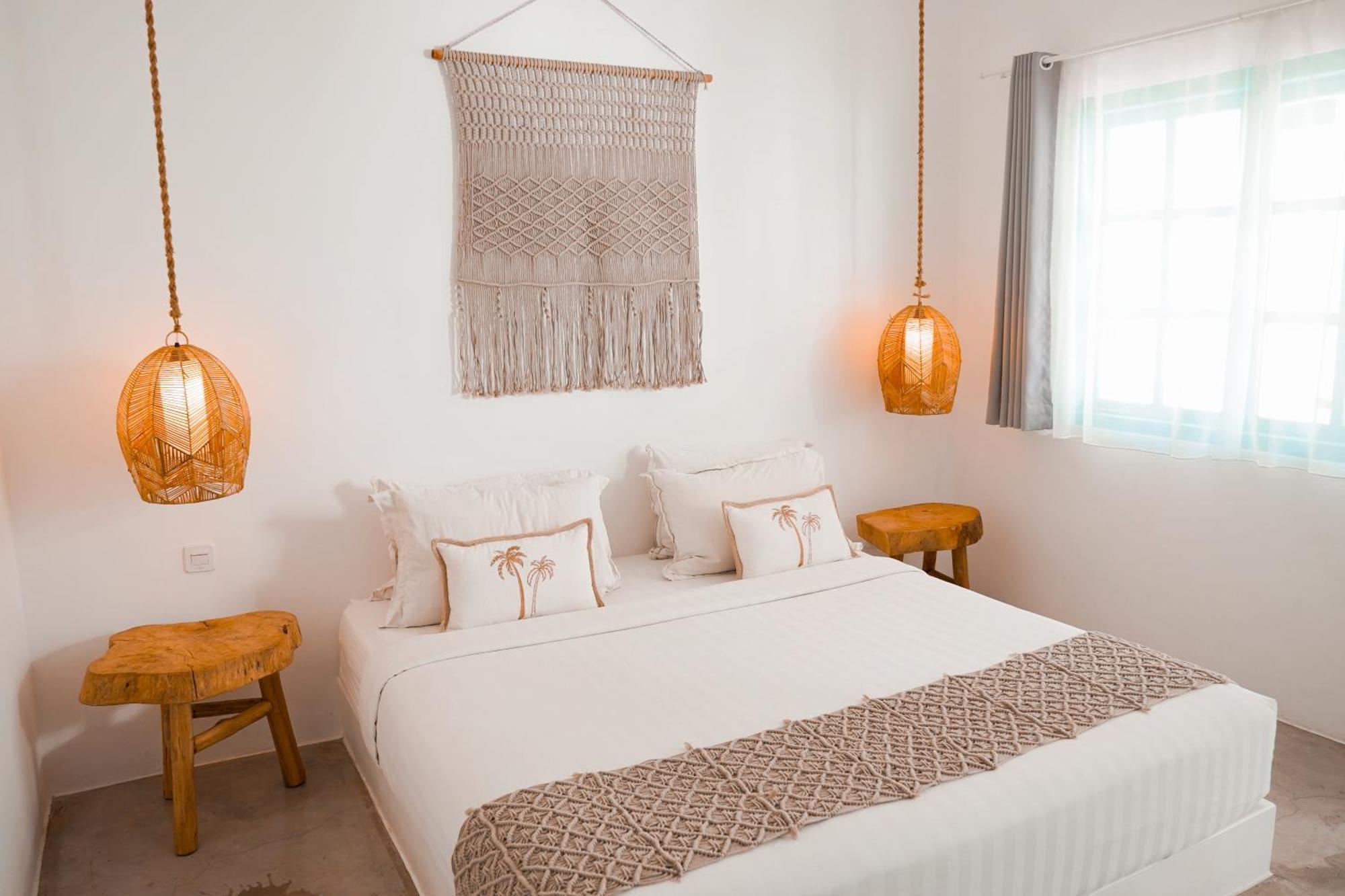 Seaesta Komodo Hostel & Hotel Labuan Bajo Ngoại thất bức ảnh