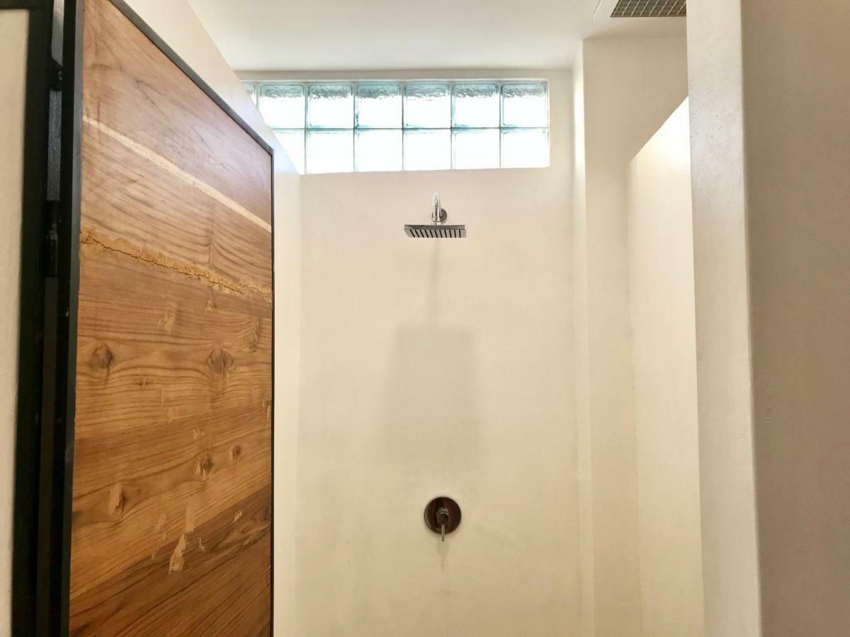 Seaesta Komodo Hostel & Hotel Labuan Bajo Ngoại thất bức ảnh