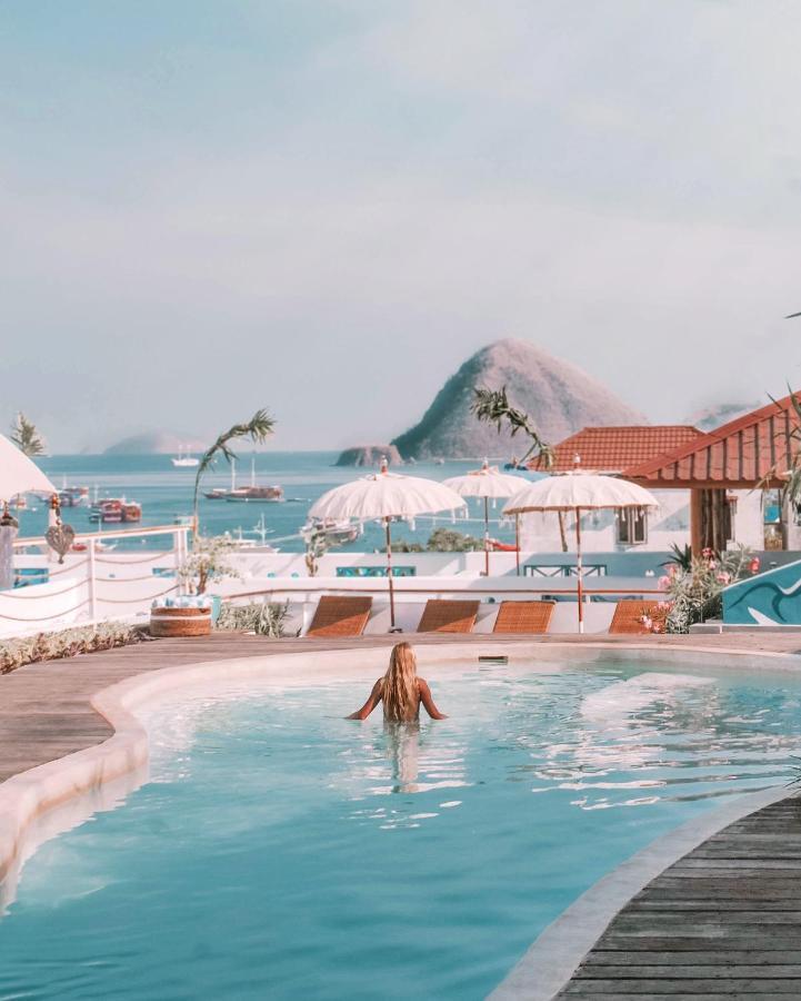 Seaesta Komodo Hostel & Hotel Labuan Bajo Ngoại thất bức ảnh